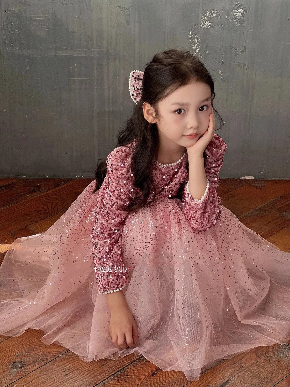 Girls' Dress with Bright Opening Veil and Thick Velvet, Super Fairy Princess Dress, 2025 Winter Clothing New Children's Clothing