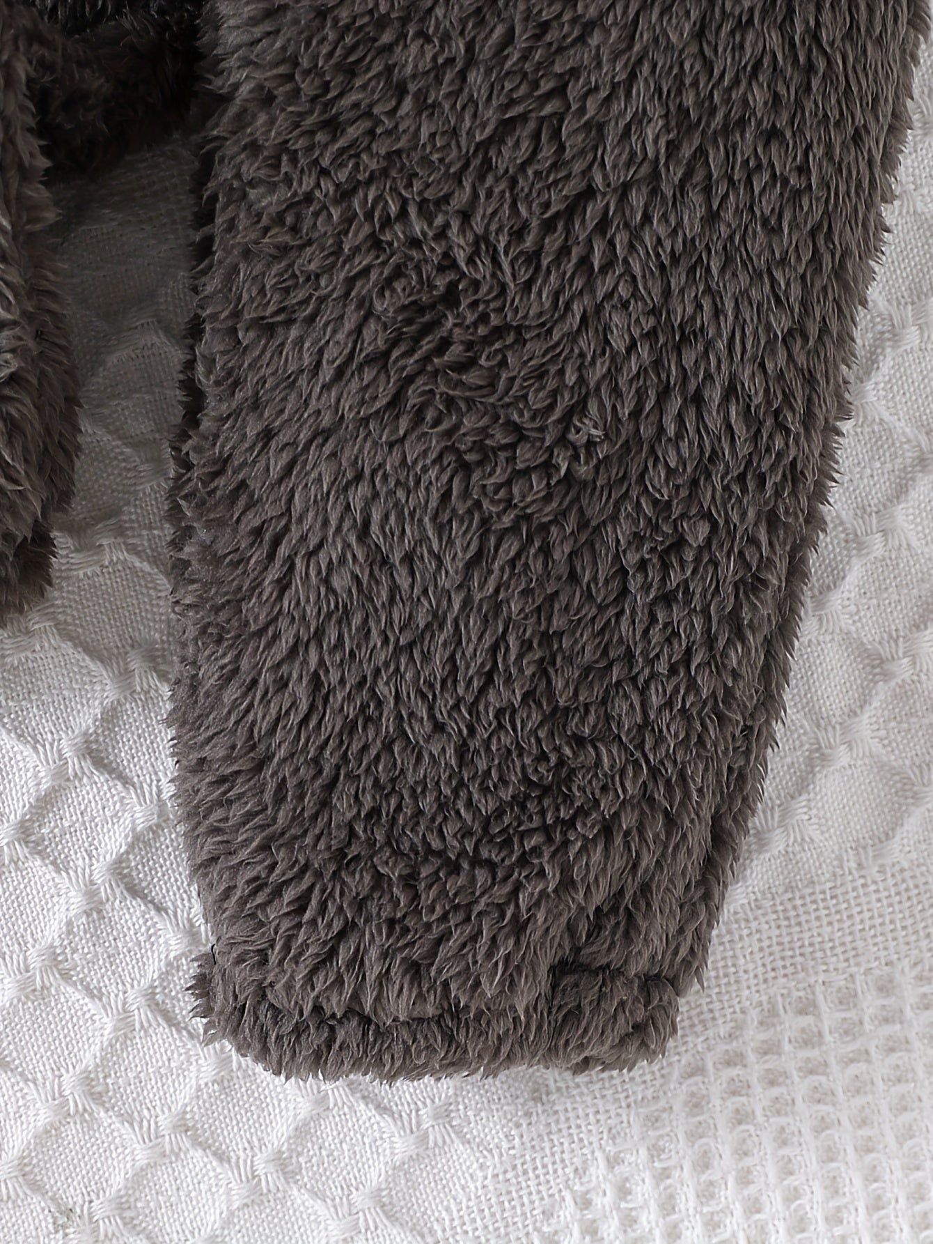 1 Set JOPGEEY 2pcs Baby Boys' Winter Outfit, Cute Cartoon Embroidery Fleece Warm Ribbed Crew Neck Long Sleeve Pullover Top and Plush Warm Cuffed Long Pants, Polyester Knitwear, for Outdoor