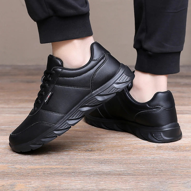 Men Shoes Soft Moccasin Shoes Comfortable Casual Shoes for Men Solid Black White Walking Men Sneakers Footwear Plus Size 39-46