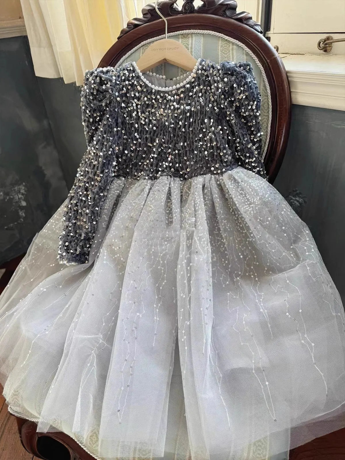 Winter Baby Girls Sequin Work Fleece Lined 4-Layer Mesh Zip Back Dresses with Head Veil Kids Outfit Children Sweet Skirt 2-8 Yr