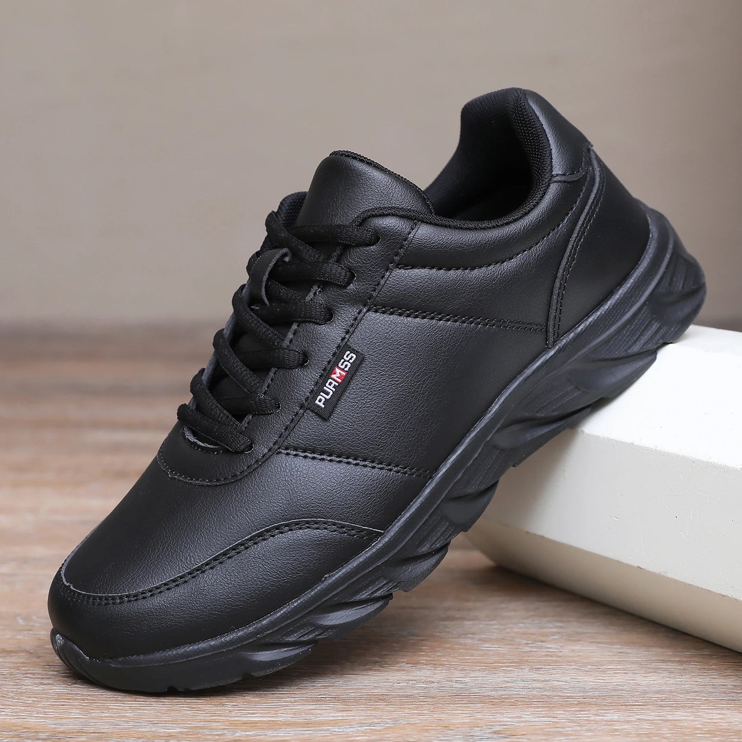 Men Shoes Soft Moccasin Shoes Comfortable Casual Shoes for Men Solid Black White Walking Men Sneakers Footwear Plus Size 39-46