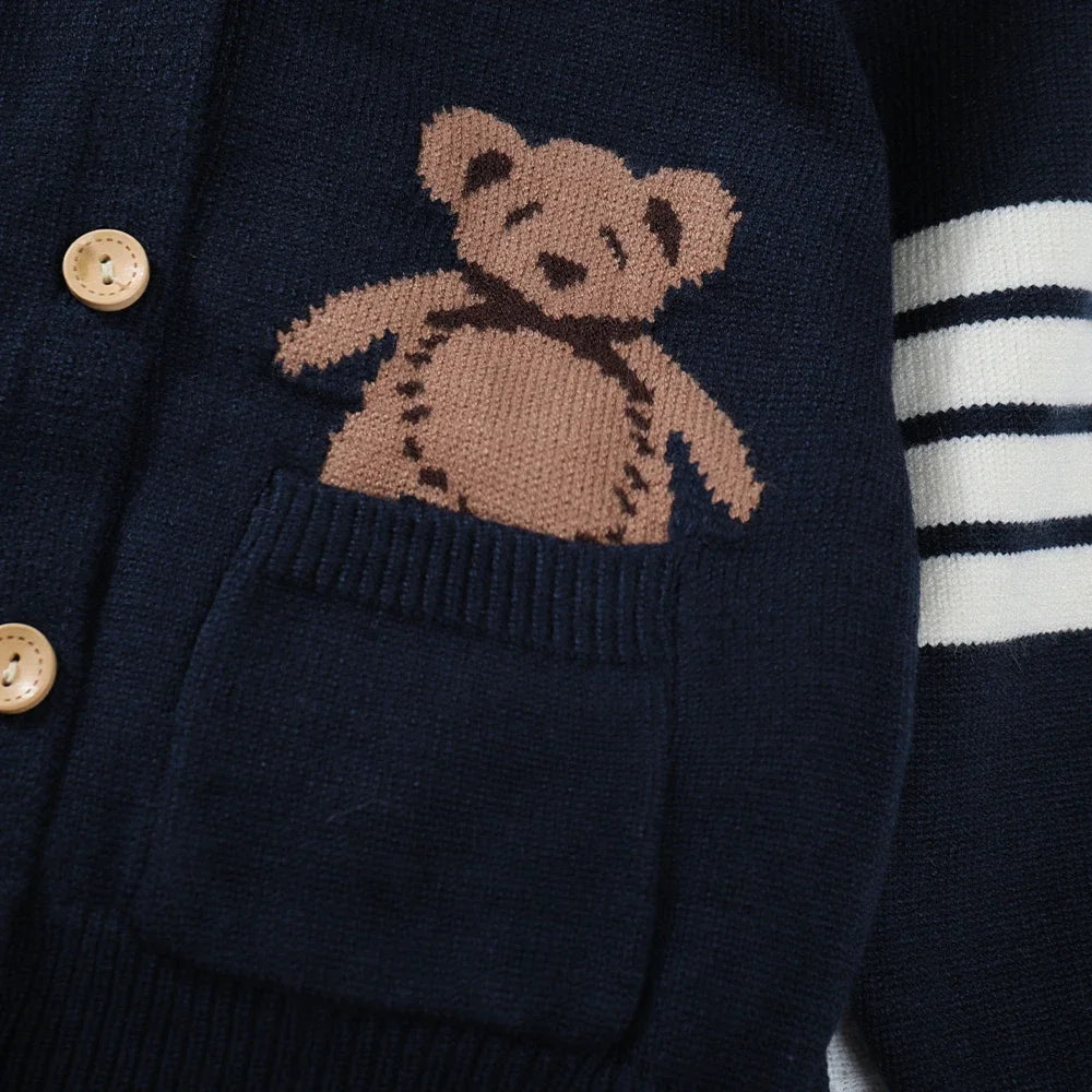 Winter Girls' Simple Grey Student Suit with Teddy Bear Print Pocket V-neck Cardigan and Solid Color Pleated Skirt Two-piece Sets