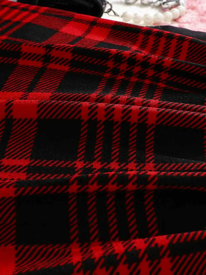 Girls' Autumn and Winter Casual Fashion Knitted Round Neck Ribbed Horn Sleeve Plaid Dress Campus Dress