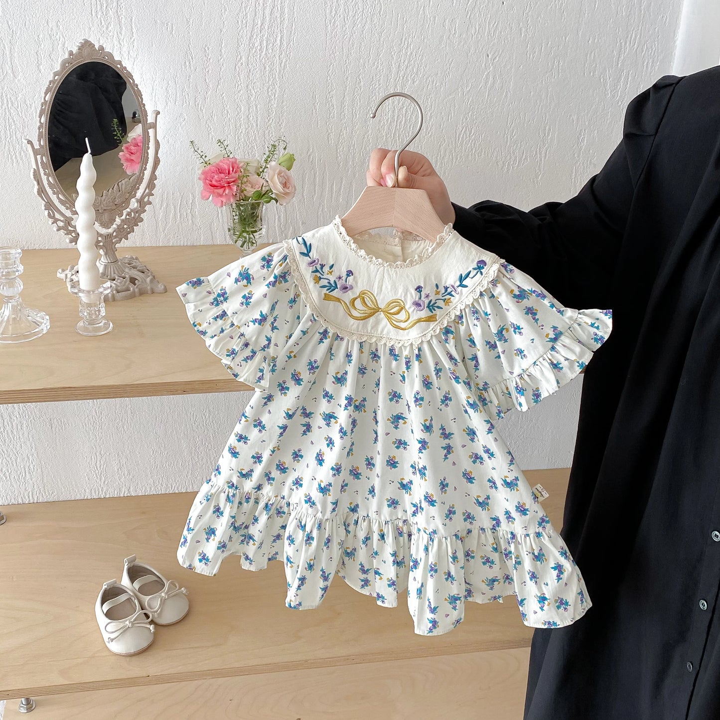 Summer girls' dress, bow-embroidered fly-sleeved dress, floral printed casual dress