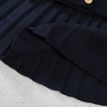 Winter Girls' Simple Grey Student Suit with Teddy Bear Print Pocket V-neck Cardigan and Solid Color Pleated Skirt Two-piece Sets