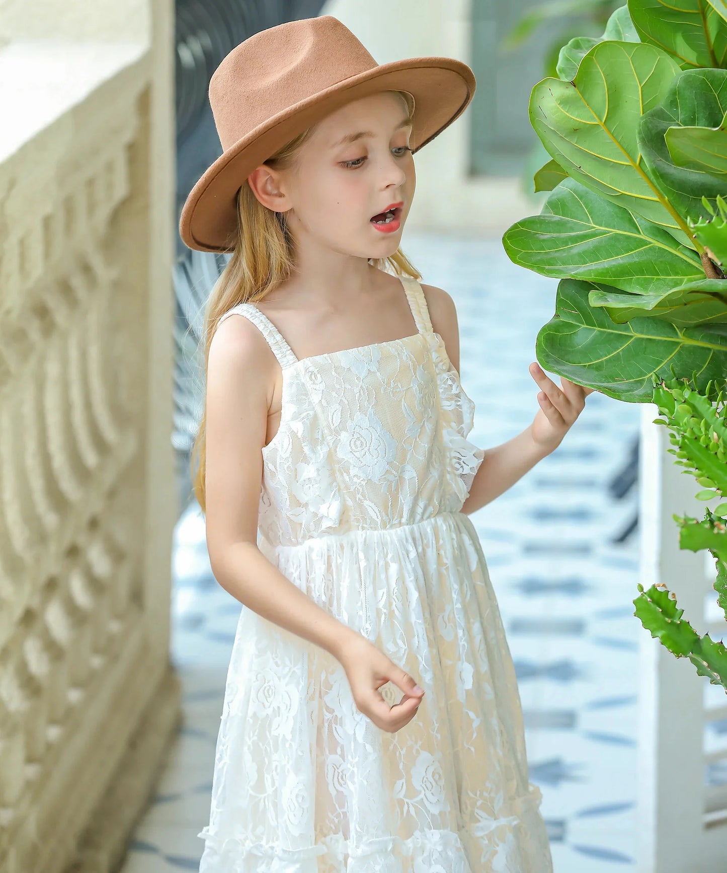 Summer Dress Girls Lace Flower Embroidery Dress Backless Toddler Bohemian Long Dress For Kids Birthday Wedding Party Beach Wear
