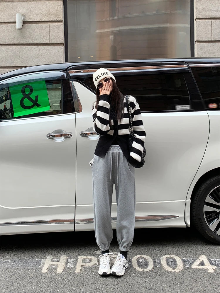 Zjaiss 2025 Autumn Winter Elegance Solid Color V-neck Sweater Knitted Casual Cardigan Unique And Niche Slim Fit Tops