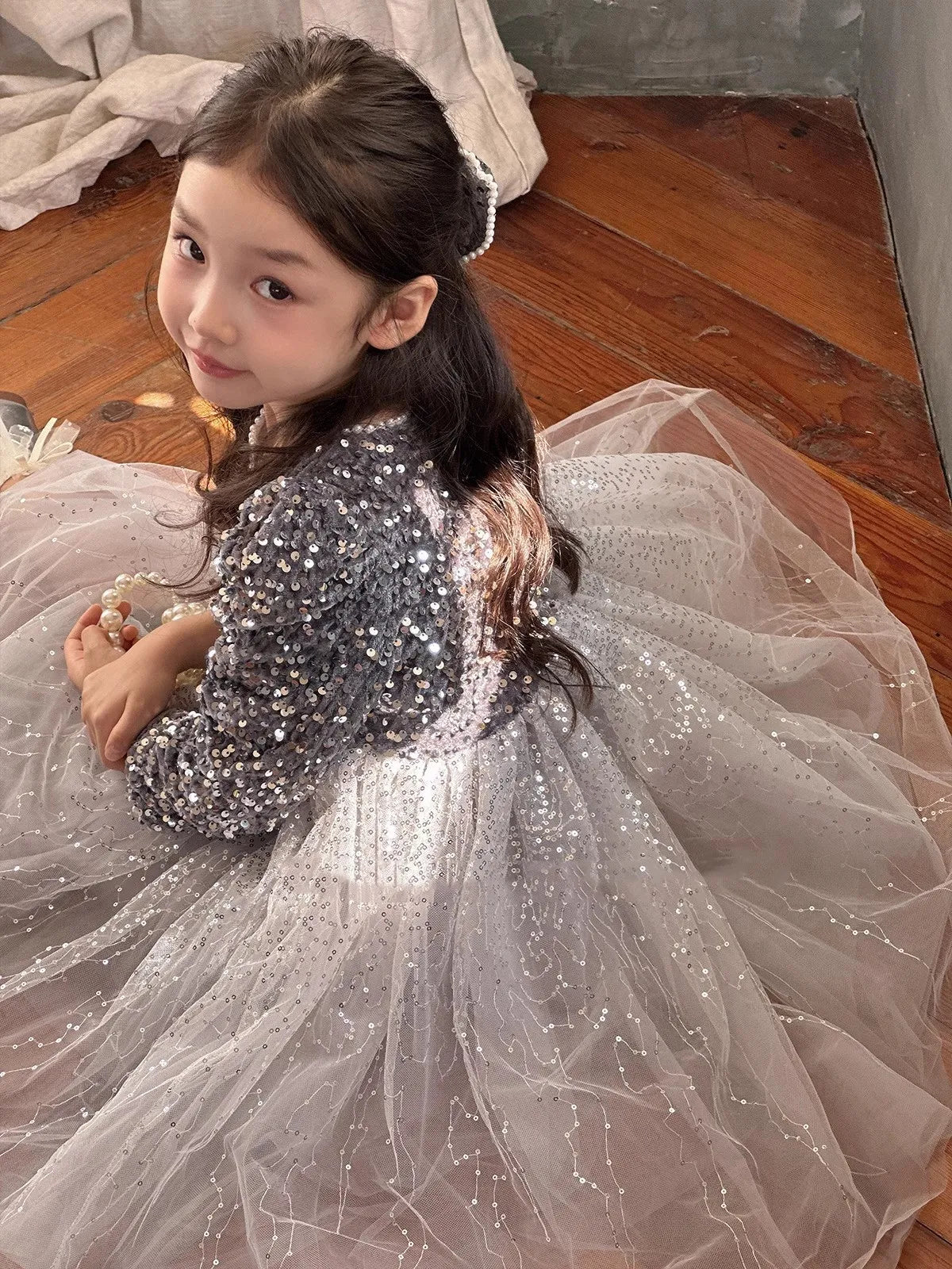 Girls' Dress with Bright Opening Veil and Thick Velvet, Super Fairy Princess Dress, 2025 Winter Clothing New Children's Clothing