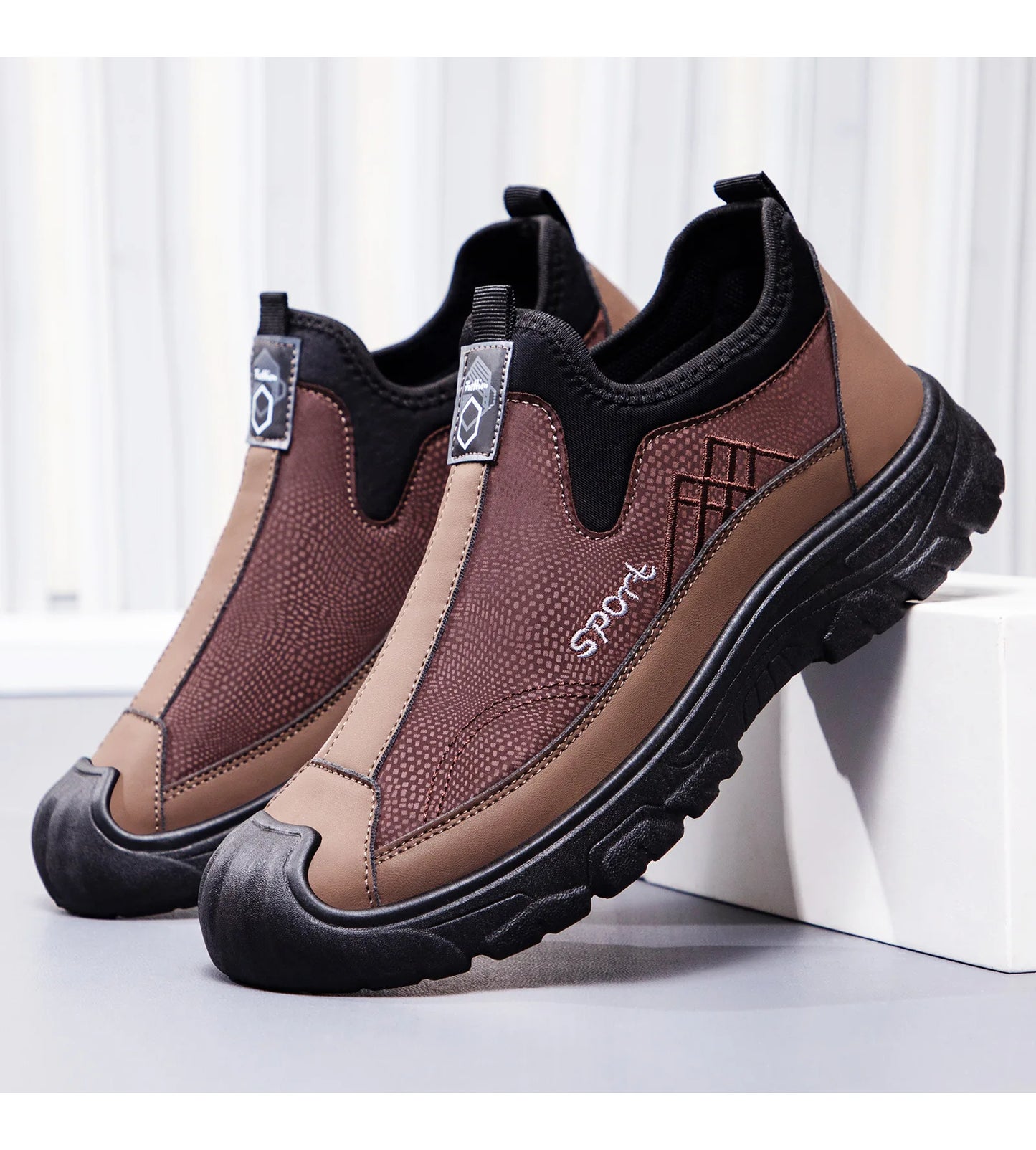 2025 New Men's Shoes Fashion Autumn Sports Shoes Anti slip Versatile Leisure Outdoor Hiking Men's Shoes