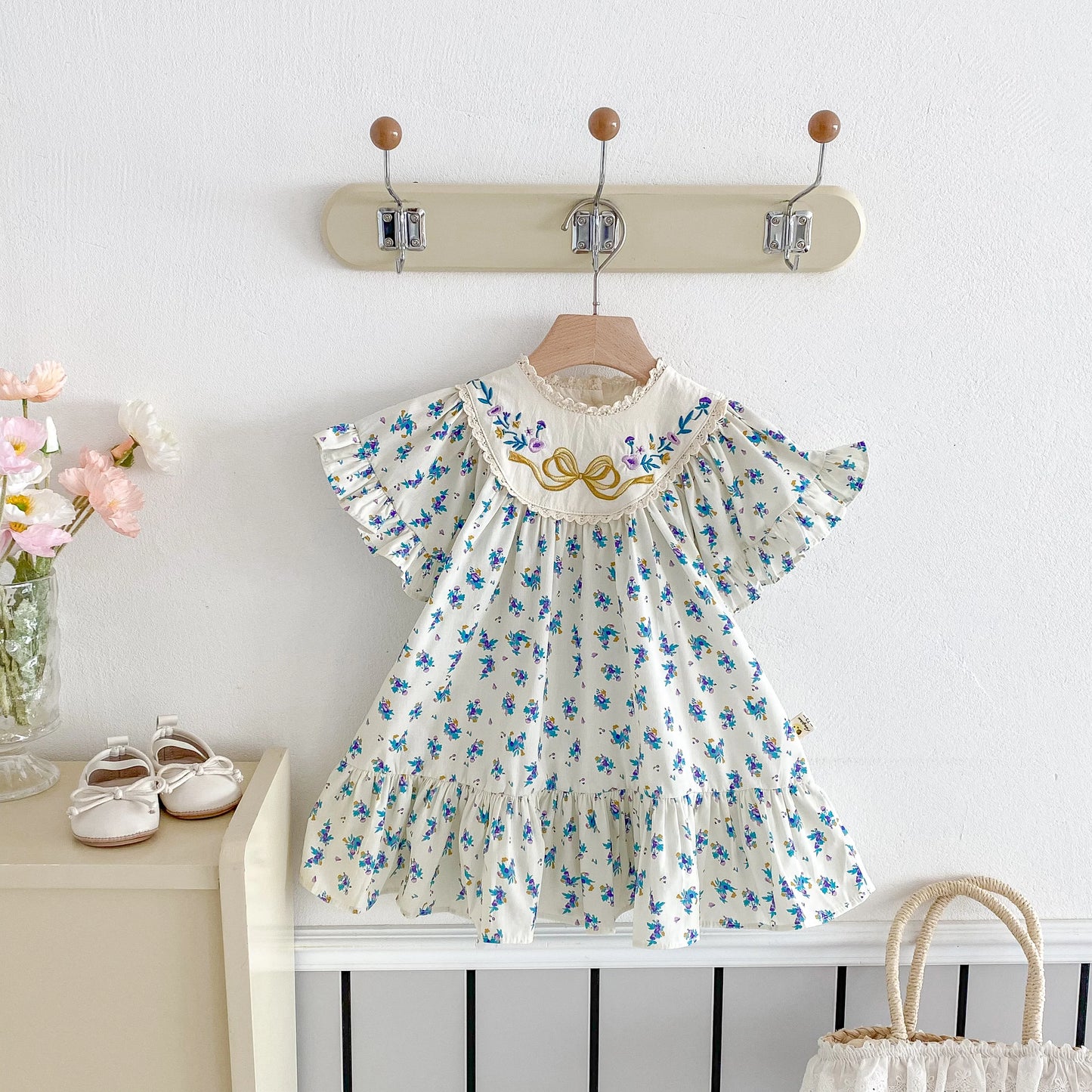 Summer girls' dress, bow-embroidered fly-sleeved dress, floral printed casual dress