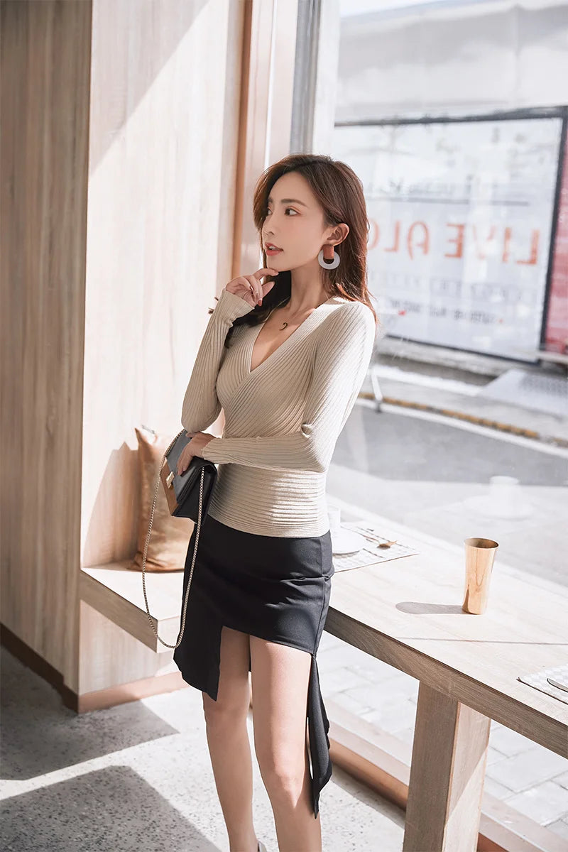 Short Basic Sweaters Women 2025 Sexy Deep V Neck Sweater Women's Pullover Slim Bottoming Sweaters Female Elastic Cotton Tops