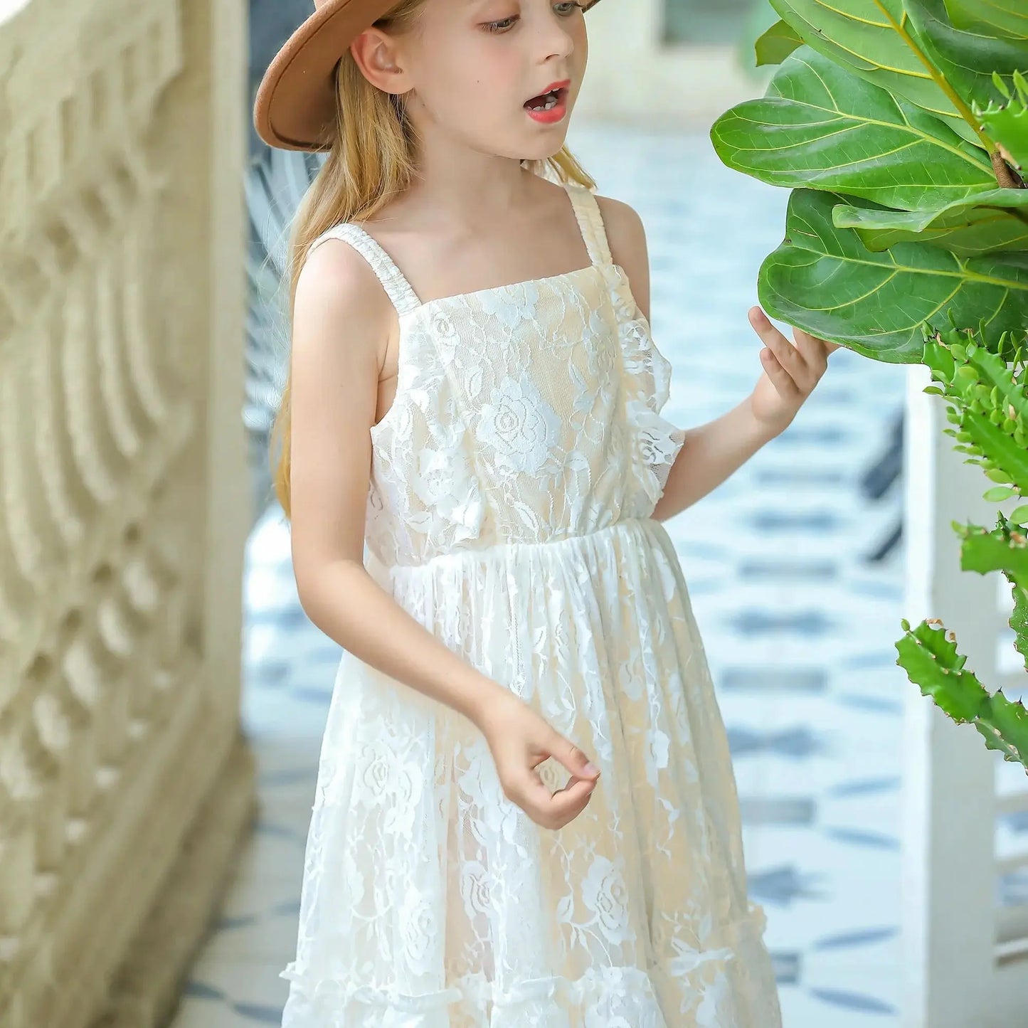 Summer Dress Girls Lace Flower Embroidery Dress Backless Toddler Bohemian Long Dress For Kids Birthday Wedding Party Beach Wear