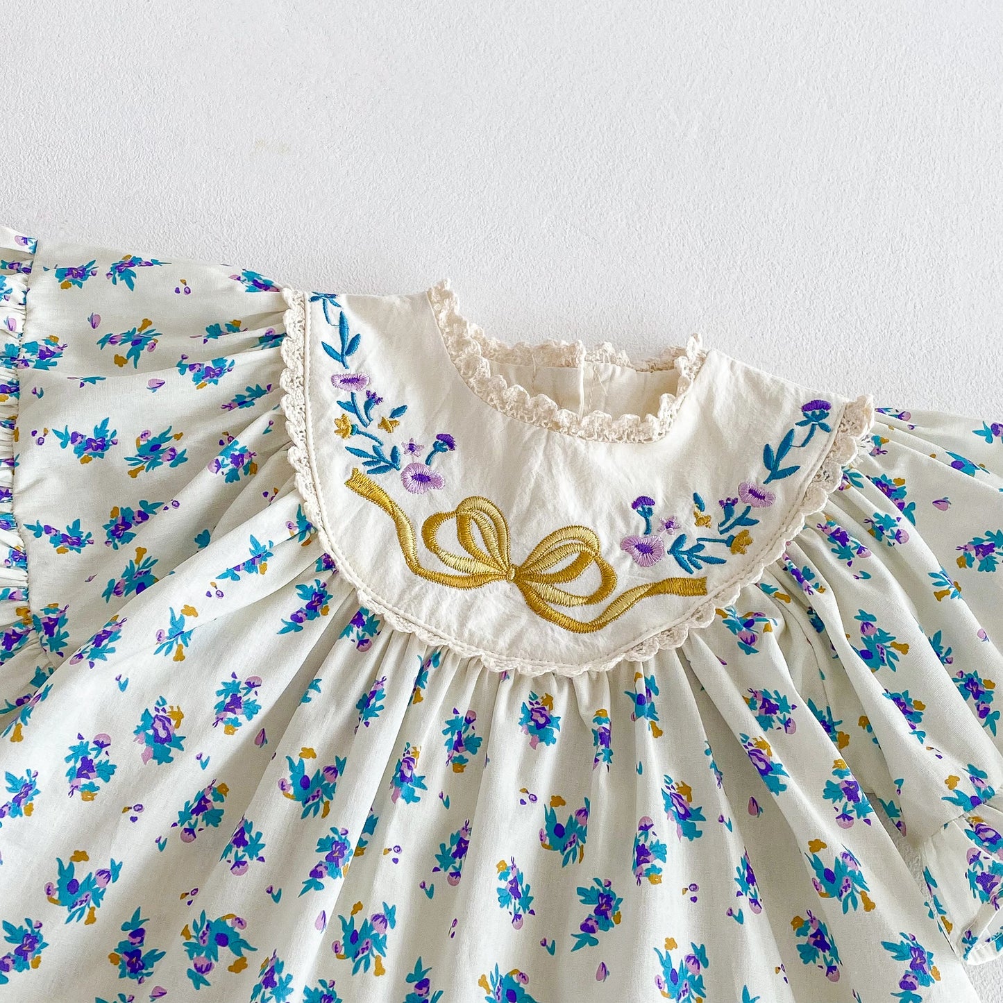 Summer girls' dress, bow-embroidered fly-sleeved dress, floral printed casual dress