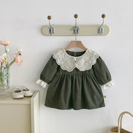 Autumn and winter girls' dresses, lace large lapels, casual corduroy dresses, solid color princess dresses for dinner