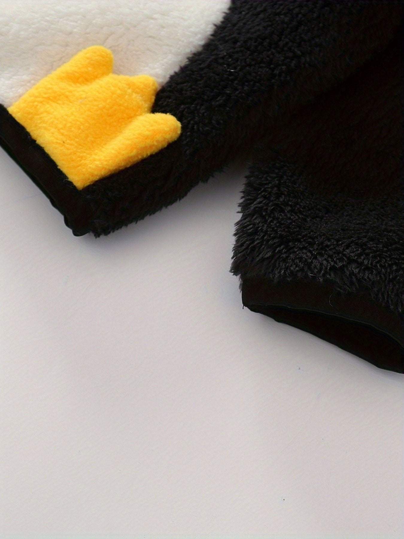 [Soft Warm Winter Coat] Boys' & Girls' Fleece Jacket - Soft Warm Winter Coat with Hood, Zipper Closure, Plush Bear Face & Paw Print Design, Soft Light -Friendly Fabric for Boys & Girls, Winter Clothes For Boys, Winter Clothes